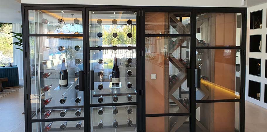 Vinoteca personalizada en Villa Cobre Vinoteca personalizada en Villa Cobre